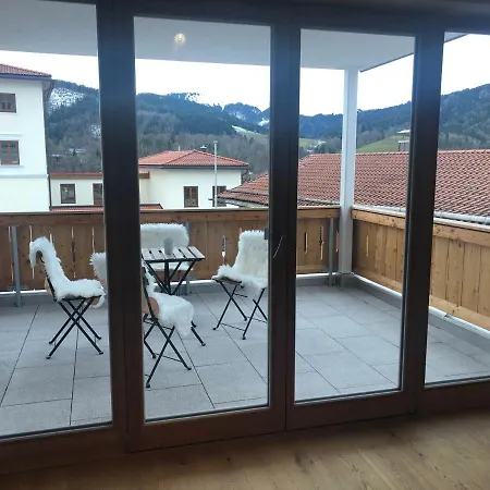 - Stylisch, Zentral, Familienfreundlich Appartement *